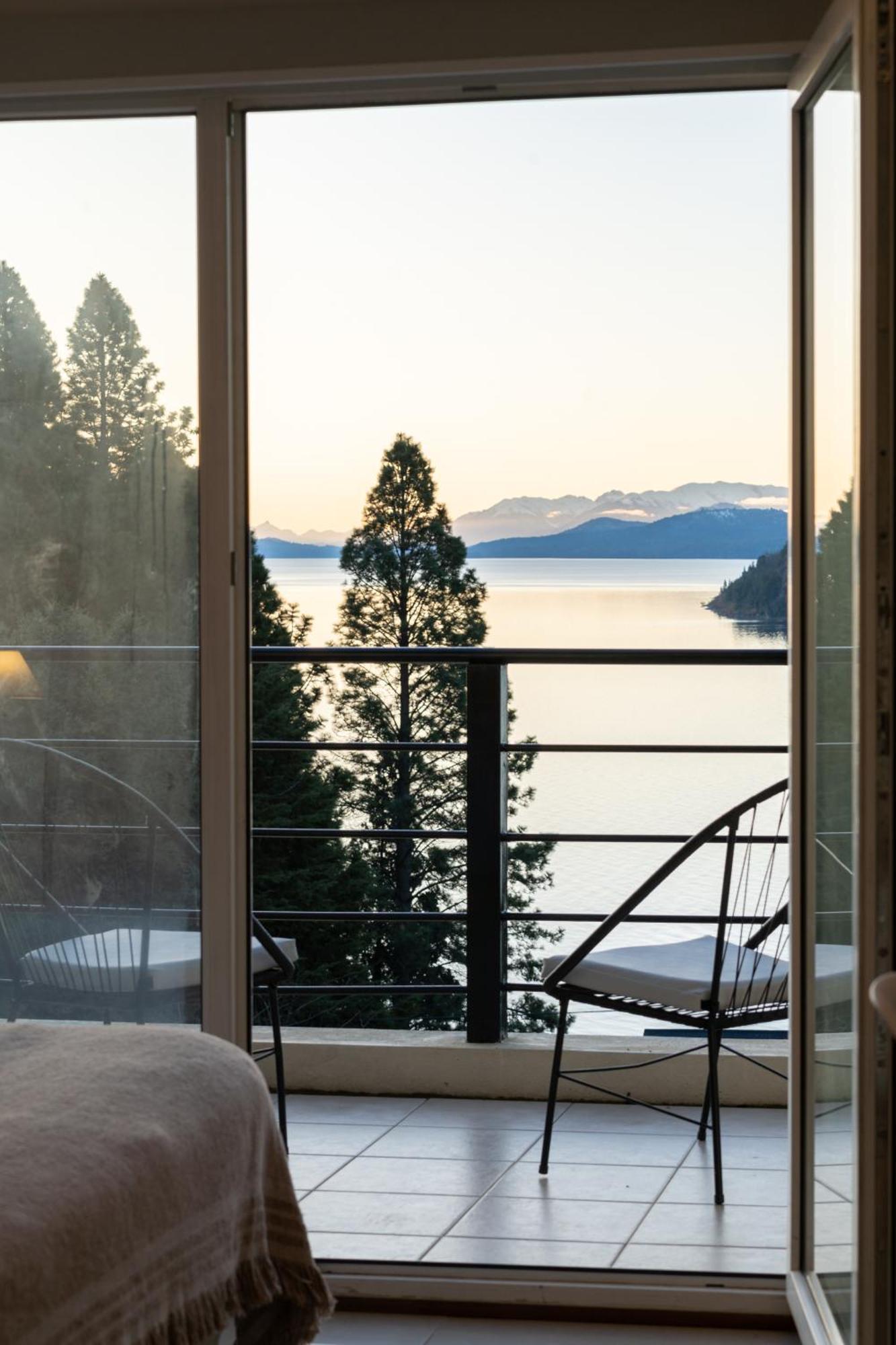 Nbh Lacus Boutique Hotel San Carlos de Bariloche Esterno foto